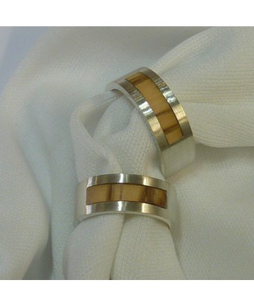 SILVER WEDDINGS RINGS WITH OLIVE WOOD