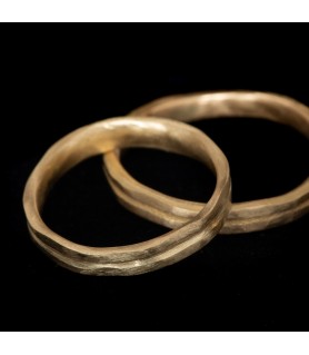 ANELLS CASAMENT ARTESANALS EN OR GROC
