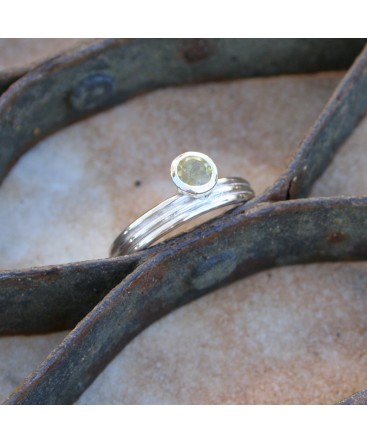 SILVER RING WITH SAPHIRE