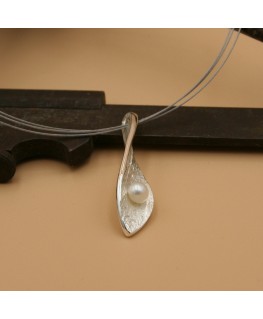 SILVER PENDANT WITH PEARL