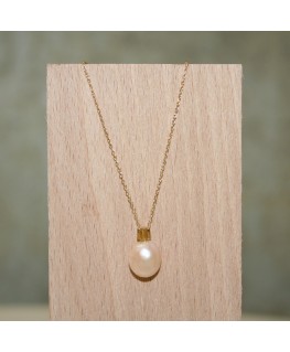 GOLD PENDANT WITH BARROQUE PEARL