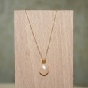 GOLD PENDANT WITH BARROQUE PEARL